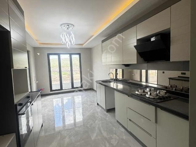 Lider Emlak'tan 4+1 Site İçerisinde Sıfır Lüx Daireler Full+full