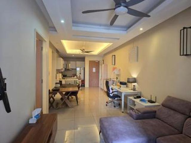 Lido Four Season with 2 car park fully furnished unit for rent