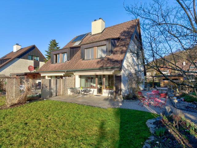Liebevoll gepflegtes 5 ½ Zimmer Doppelhaus