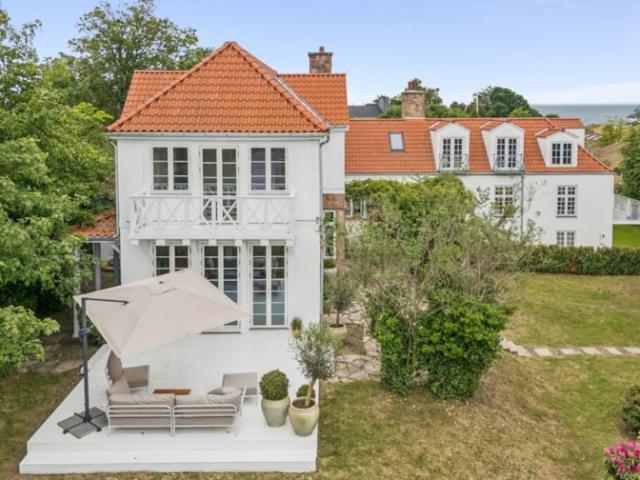 Liebhaverbolig fra 1920'erne, ført ind i nutiden – Emiliekildevej, Skovshoved