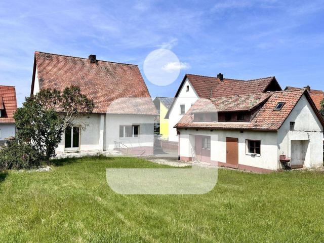 Liebhaberobjekt zum Selbstverwirklichen mit Traumgrundstück! Einfamilienhaus in Vilseck Schlicht