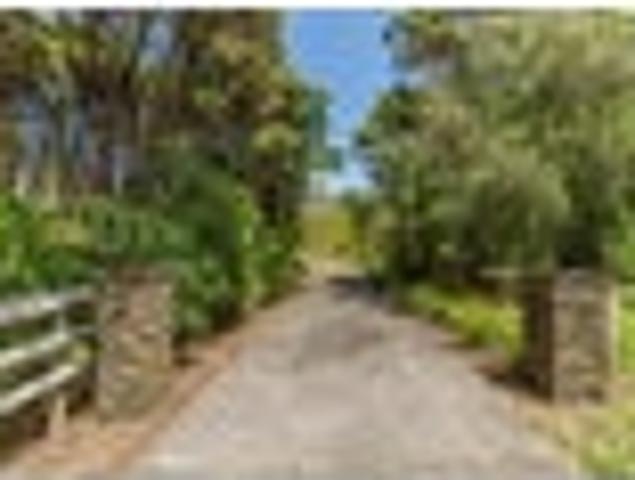 Lifestyle Block City Side of Taupaki