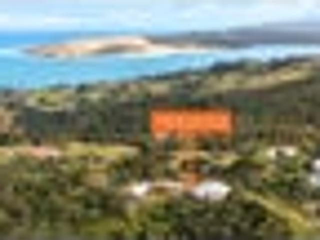 LIFESTYLE OASIS WITH PANORAMIC HARBOUR VIEWS