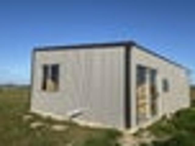 Lifestyle opportunity with rural &.