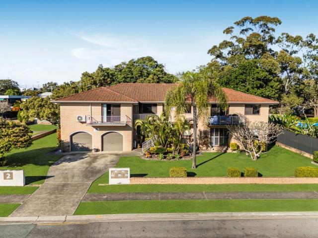 LIFESTYLE, LOCATION & PARKLAND VIEWS