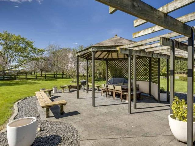 Lifestyle Living in Longlands with Pool & Pavilion