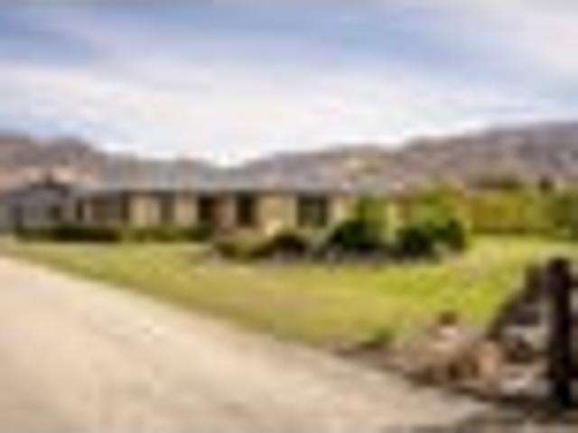 Lifestyle Living with Income Potential – Cromwell