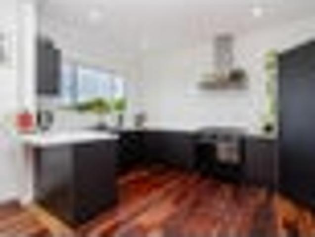 Lifestyle living with stunning Tararua views