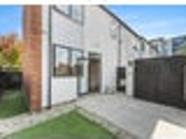 Lifestyle, Light & Location – Must Be Sold