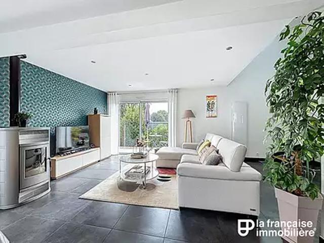 Liffré 35340 Location maison 6 pièces t6 au dernier étage terrasse