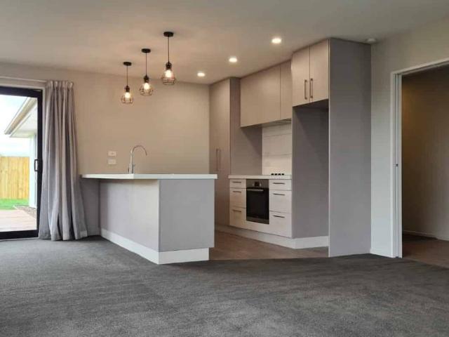 Light, bright family home in ever popular Rolleston!