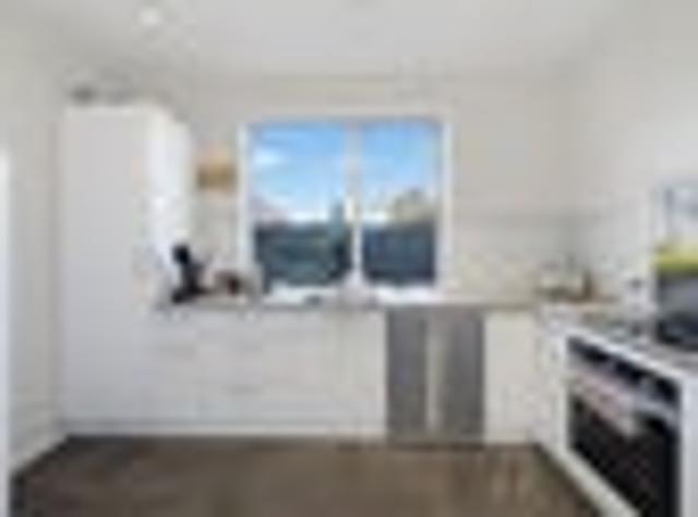 Light Filled Living & Modernised!