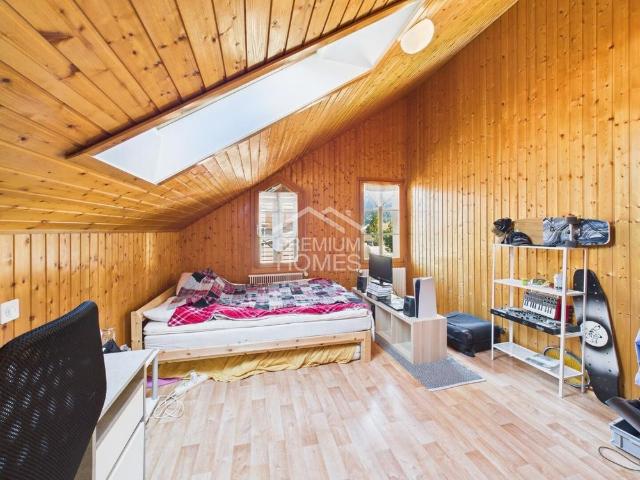 Light flooded apartment in idyllic surroundings