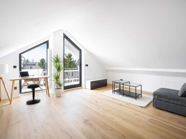 Light flooded, furnished apartment ideal for long term living in the middle of Karlsfeld near Munich