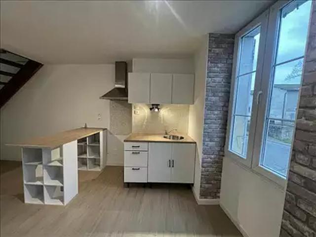 Lignières 18160 Location maison 2 pièces t2