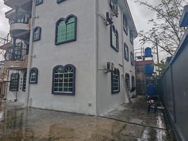 Likas 3 Storey Bungalow For Sale