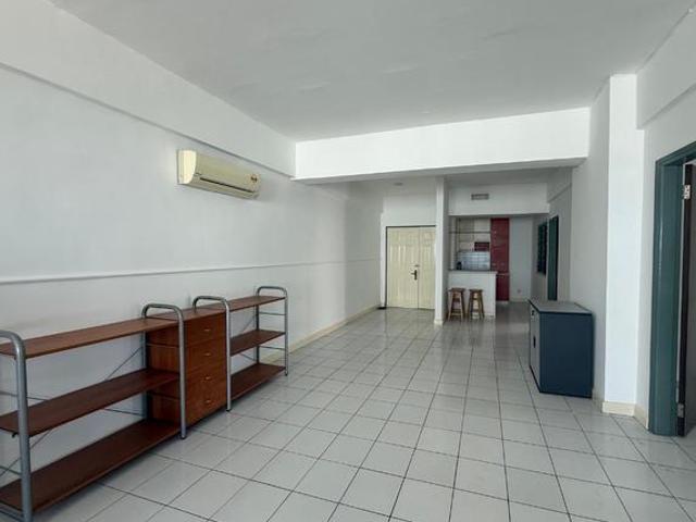 LIKAS SQUARE SERVICE APARTMENT HUGE Unit 1892sf Below Market Value