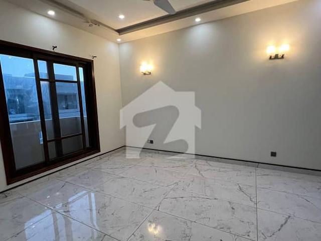 Like New 500 Sq Yd Upper Portion For Rent DHA Phase 8