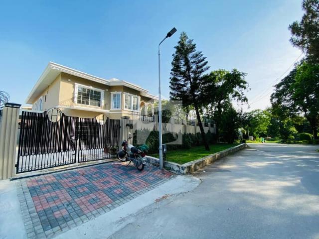 Like New House Available For Rent In F 8