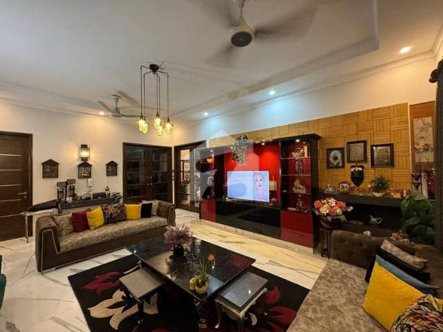 Like Brand New 1 Kanal Double Storey House For Rent