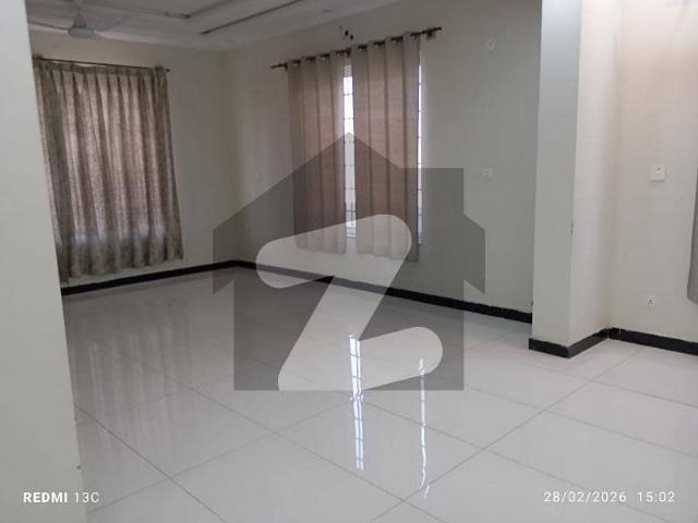 Like Brand New House Available Rent