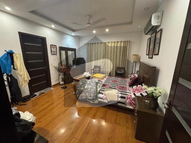 Like brand new one kanal house in valencia outstanding location valencia housing society