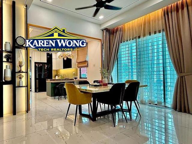LIKE SHOW HOUSEENDLOT With LAND AMARYN BUKIT BANYAN House for Sale