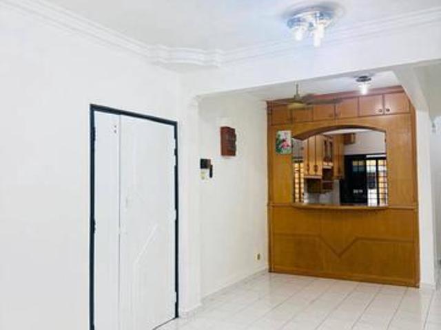 Lily Jasmine Apartment Tampoi Ground Floor