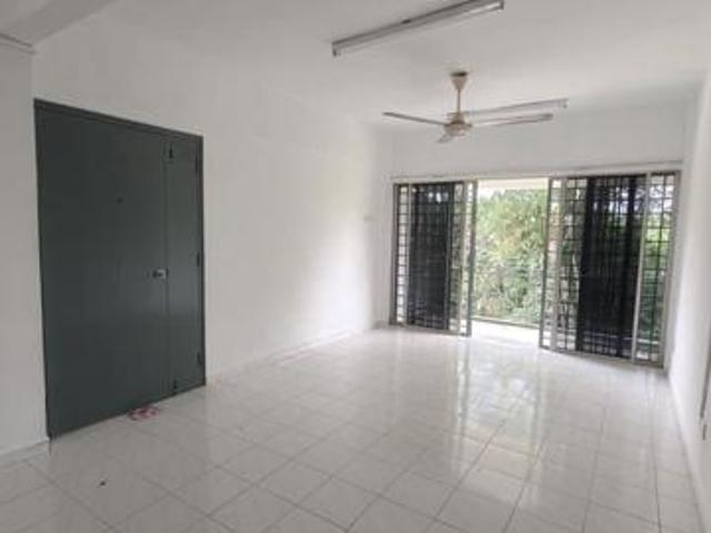 Lily Jasmine Tampoi Indah 3 Beds Apartment Full Loan Original Good Con