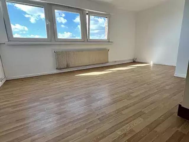 Lille 59000 Achat / Vente appartement 1 pièce t1 au dernier étage parking