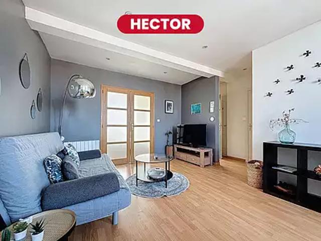 Lille 59000 Achat / Vente appartement 2 pièces t2 au dernier étage cave
