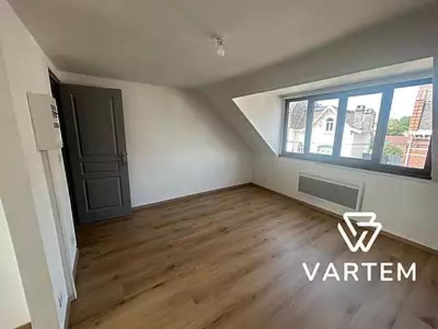 Lille 59000 Location appartement 1 pièce t1 au dernier étage