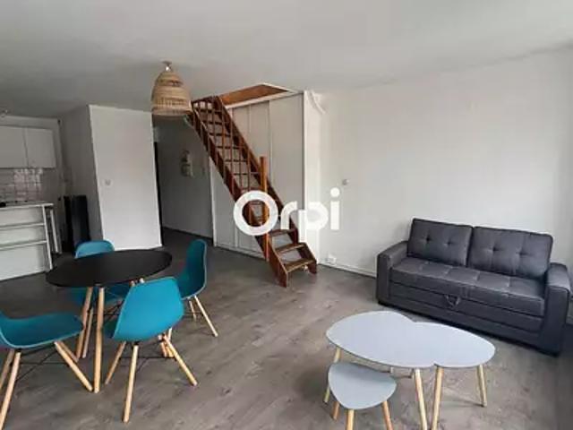 Lille 59000 Location appartement 1 pièce t1 au dernier étage