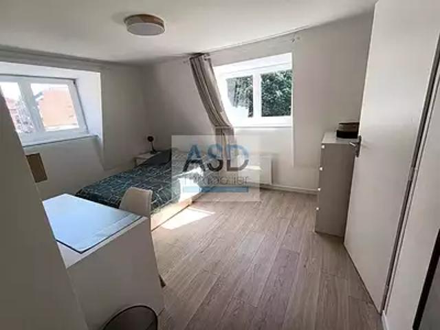 Lille 59000 Location appartement 1 pièce t1 au dernier étage