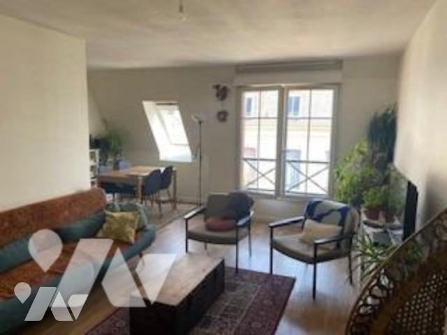 Lille, T3 Rue patou, 2 chambres, cuisine équipée, garage, 900€ et 90€ ch