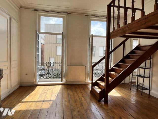 LILLE Vauban Grand studio avec balcon à louer