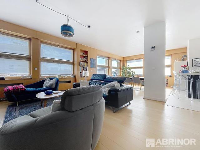 LILLE VAUBAN T6 Garage Balcon PROX DU METRO