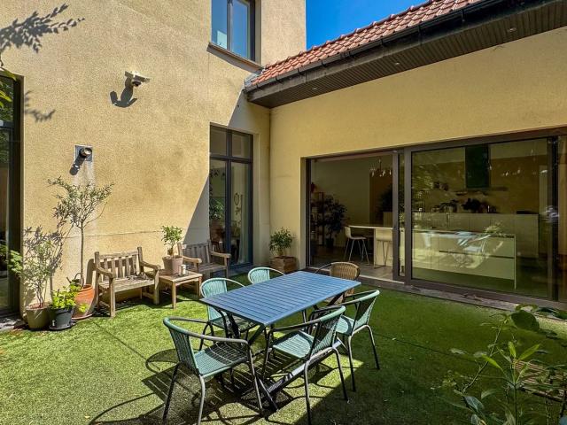 Lille VIEUX LILLE Maison à vendre 12 pièces 252m² habitables Jardin