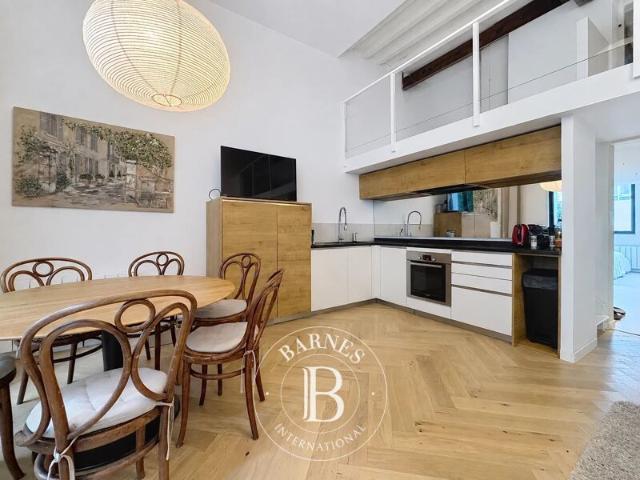 Lille, Appartement 2 Chambres 70 m² en location
