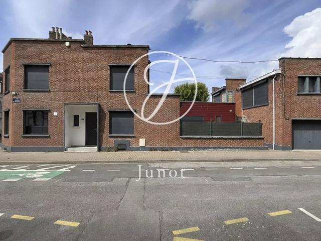 Lille CHR/Oscar Lambret Immeuble de rapport à vendre 10 pièces Cour Cave Garage à vélos