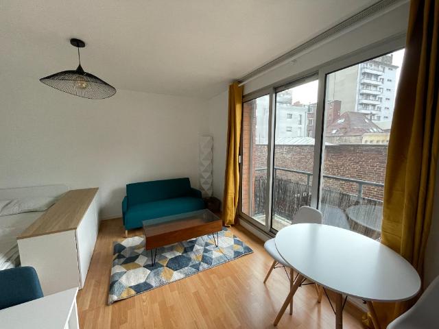 Lille Hyper centre Studio meublé balcon 25.48m2