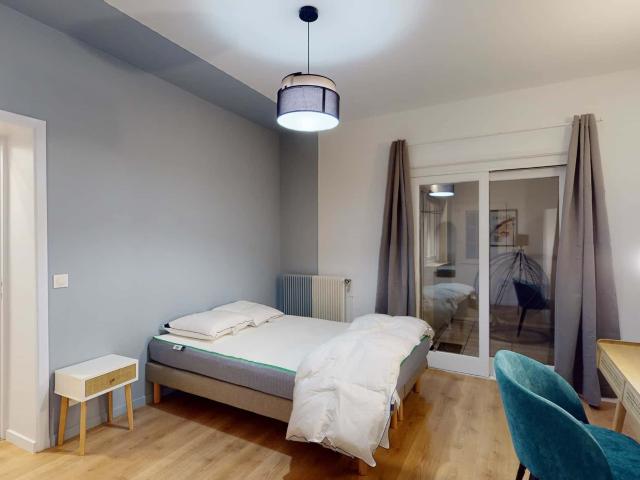 Lille Isly 1 Private Room 6