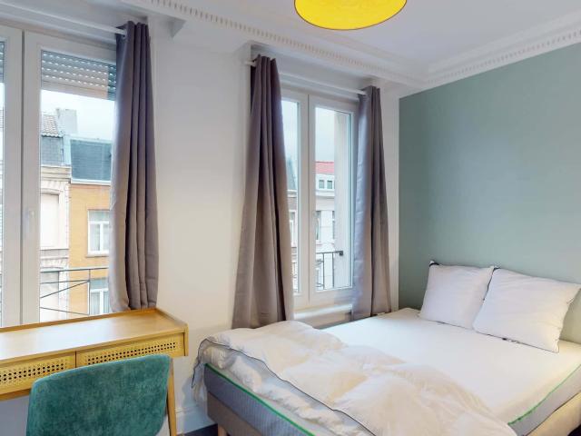 Lille Isly 2 Private Room 1