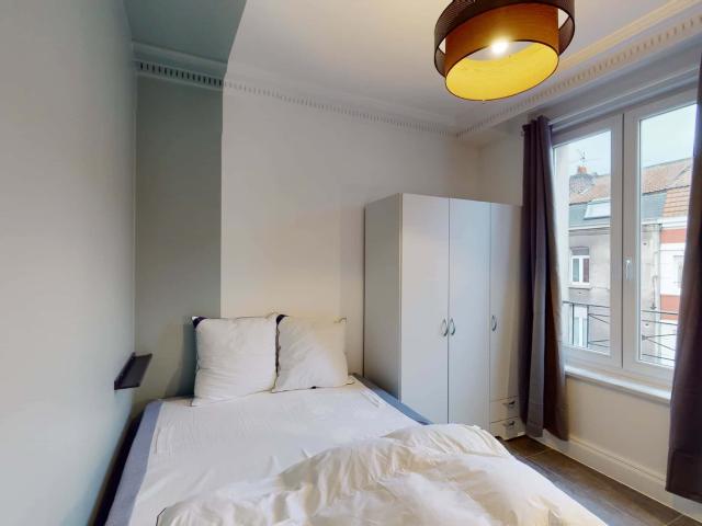 Lille Isly 2 Private Room 2