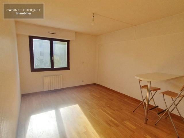 LILLE LISIERE CENTRE PROX JB LEBAS SAINT MICHEL COMMERCES STATION V'LILLE STUDIO EN RESIDENCE Disponible de suite