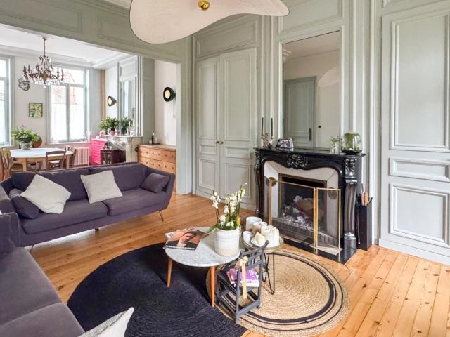 Lille – REPUBLIQUE BEAUX ARTS – Maison familiale à vendre – 7 pièces – 220 m² – 6 chambres Jardin
