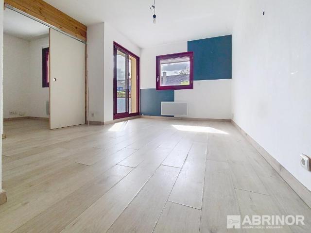 LILLE ST MAURICE DES CHAMPS APPARTEMENT 1 CAMBRE TERRASSE PARKING