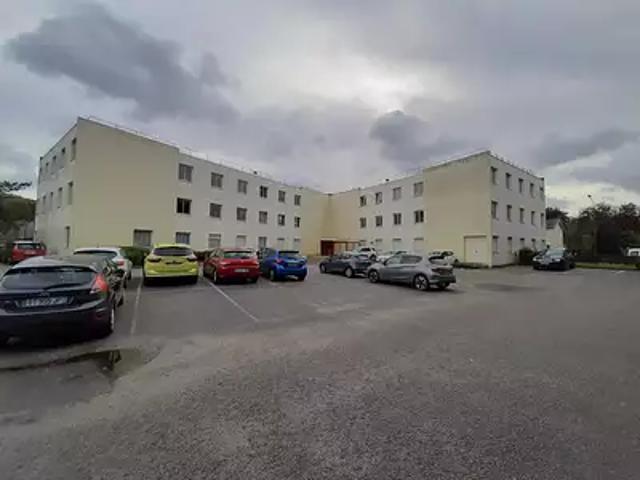 Lillebonne 76170 Achat / Vente divers 1 pièce au dernier étage parking