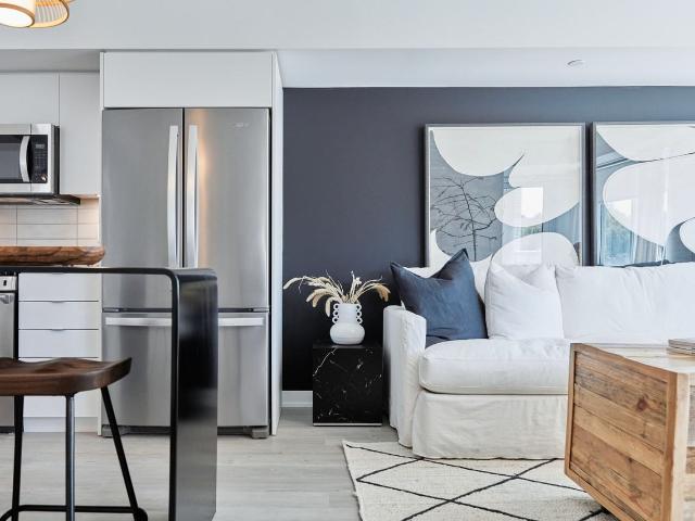 Lillian Park 2 Bedroom Apartment for Rent at 44 Lillian St, Toronto, ON M4S 0B7 Davisville Village