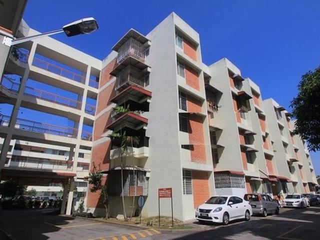 LIP SIN GARDEN Medan Mutiara Apartment 3Bedrooms Kitchen Cabinet